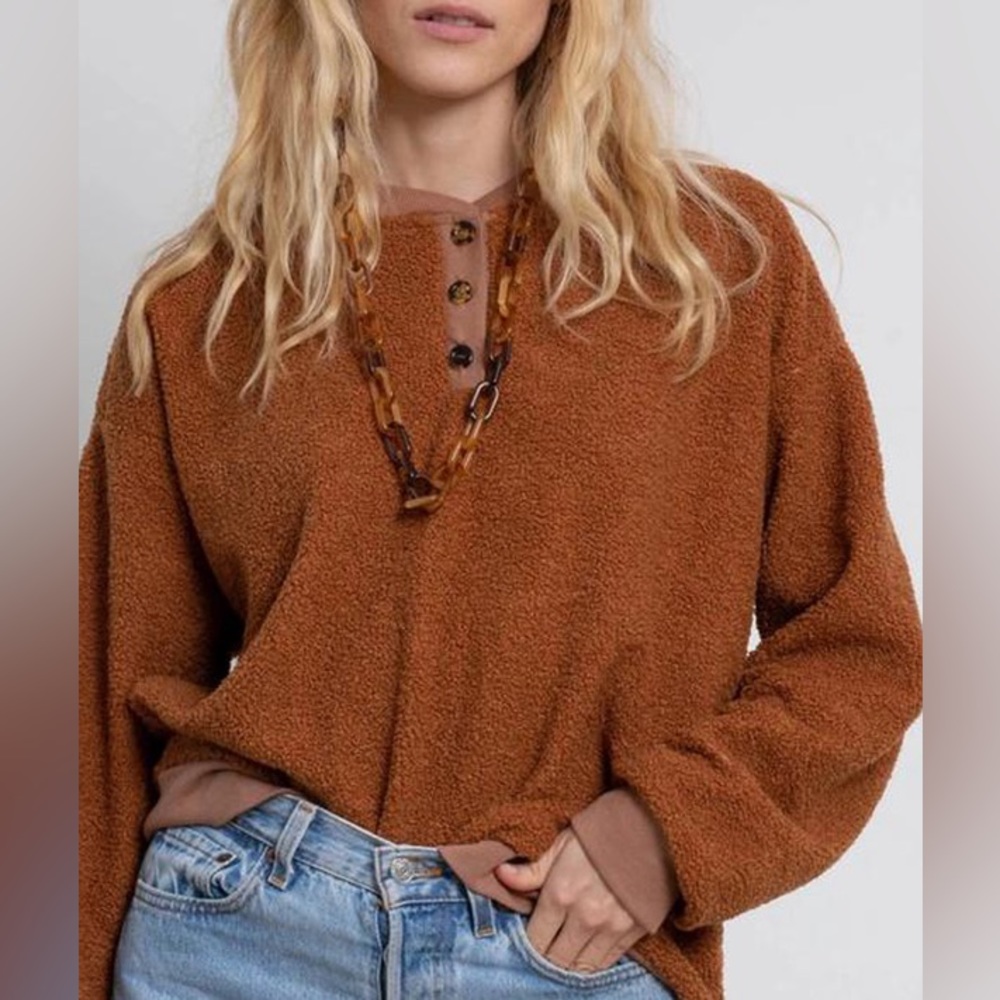 DONNI. Mini Sherpa Henley Sweater Medium